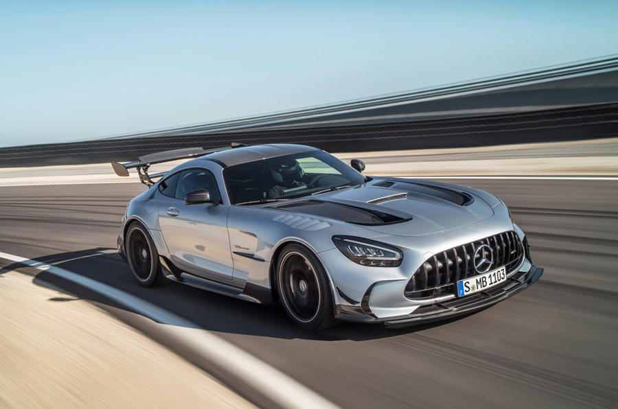 720 hp V8 ile Mercedes-AMG GT Black Serisi Ortaya Çıktı 3 16 mercedes amg gt black series