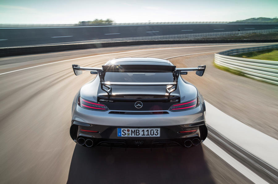 720 hp V8 ile Mercedes-AMG GT Black Serisi Ortaya Çıktı 2 17 mercedes amg gt black series