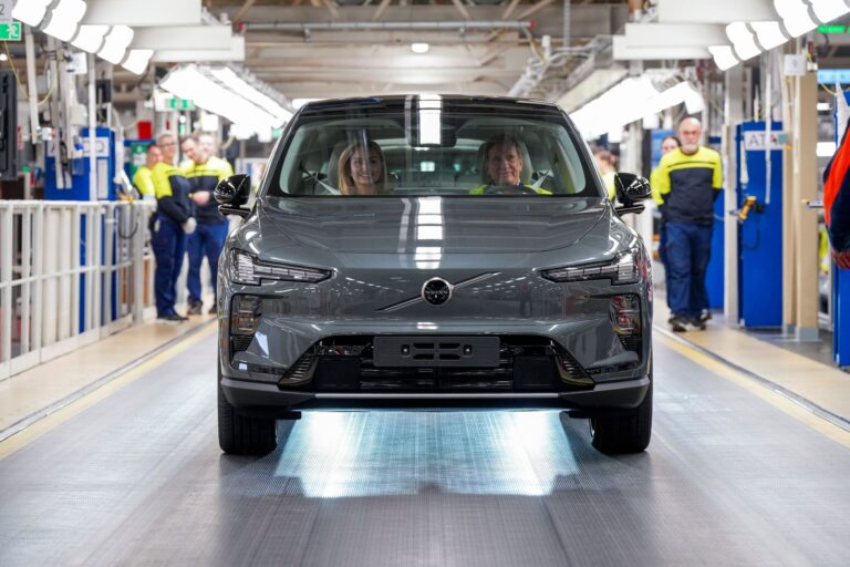 Volvo EX60 üretimi İsveç’te başladı