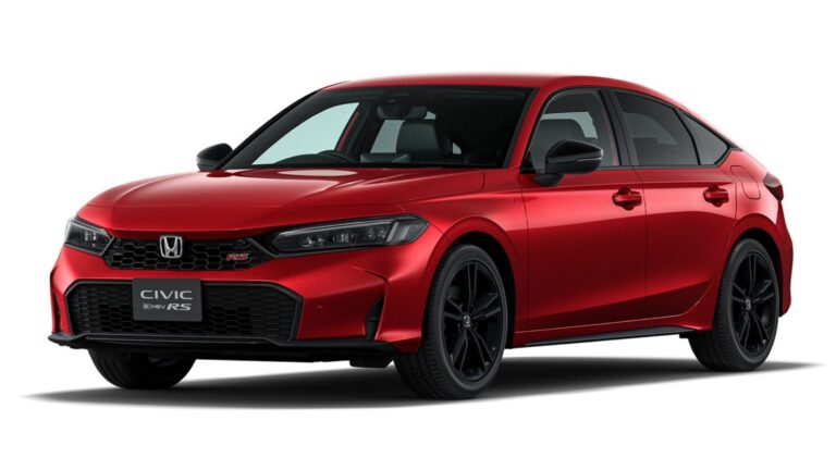 Honda Civic e:HEV RS Japonya’da hibrit olarak tanıtıldı