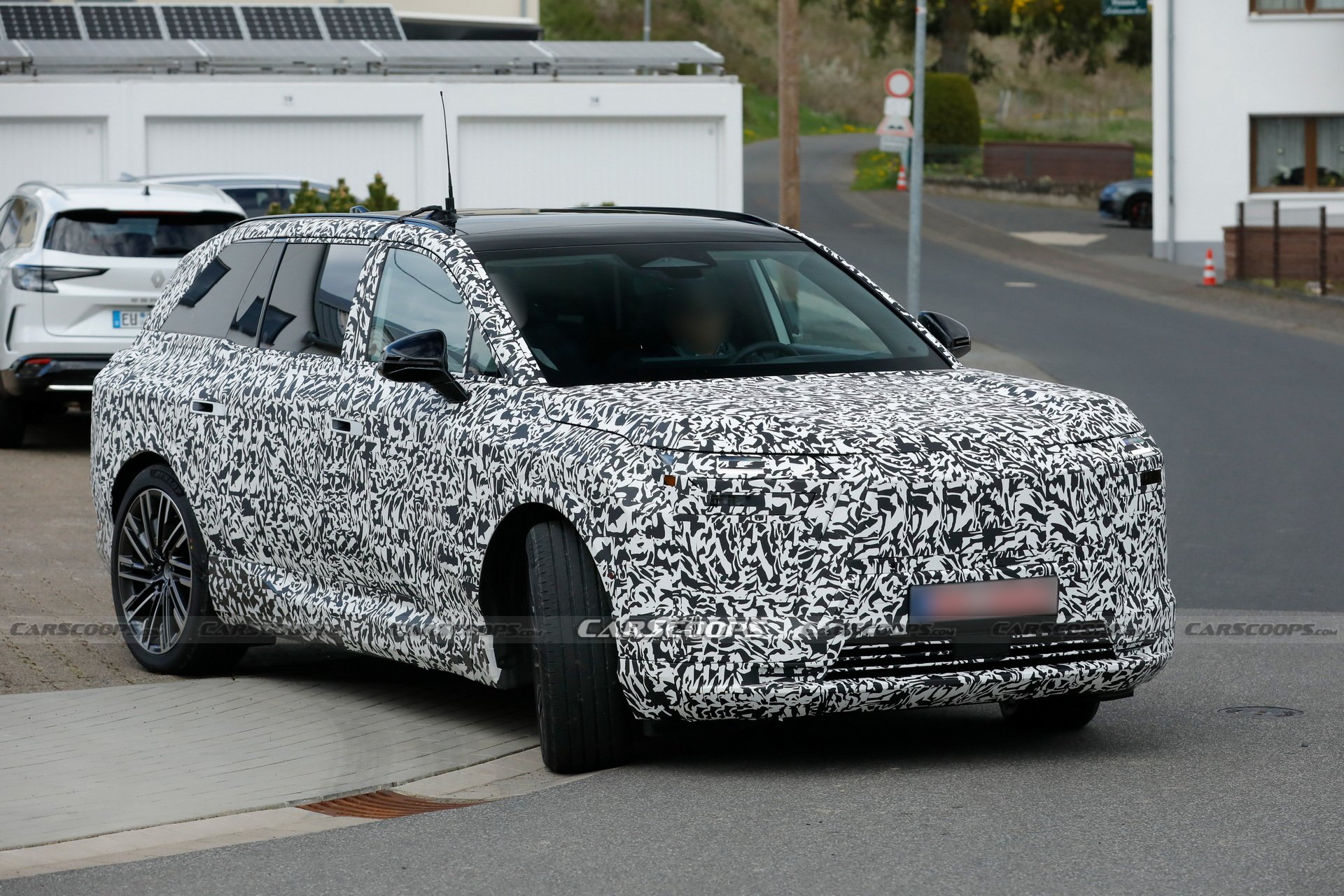 Lexus TZ elektrikli SUV prototipi görüntülendi