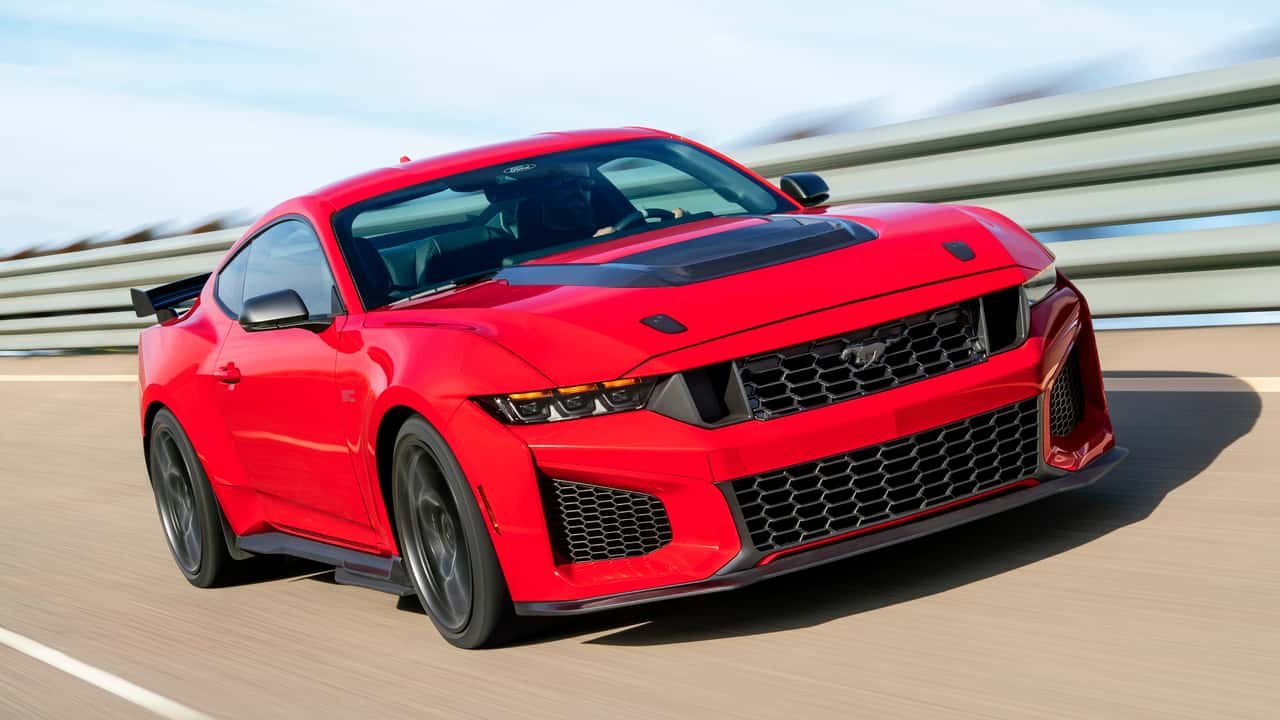 Ford Mustang Dark Horse SC yüksek performansıyla tanıtıldı