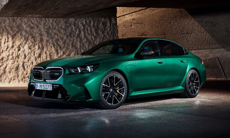 BMW M5 plug-in hibrit dönüşümü ve süper sedan rekabeti