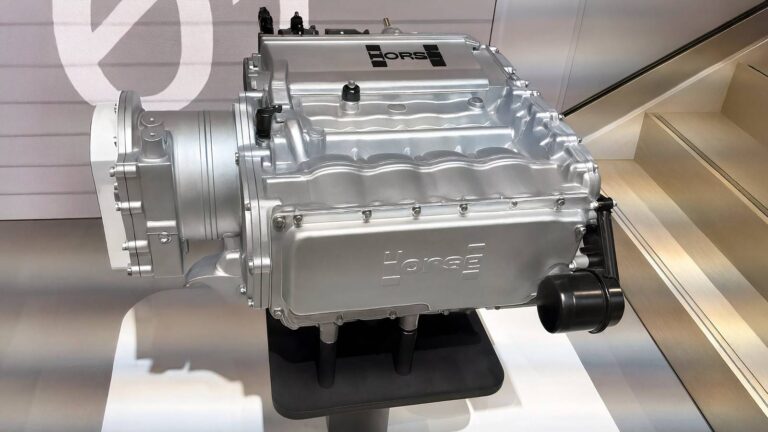 Horse Powertrain X-Range C15 elektrikli otomobilleri hibrite dönüştürüyor