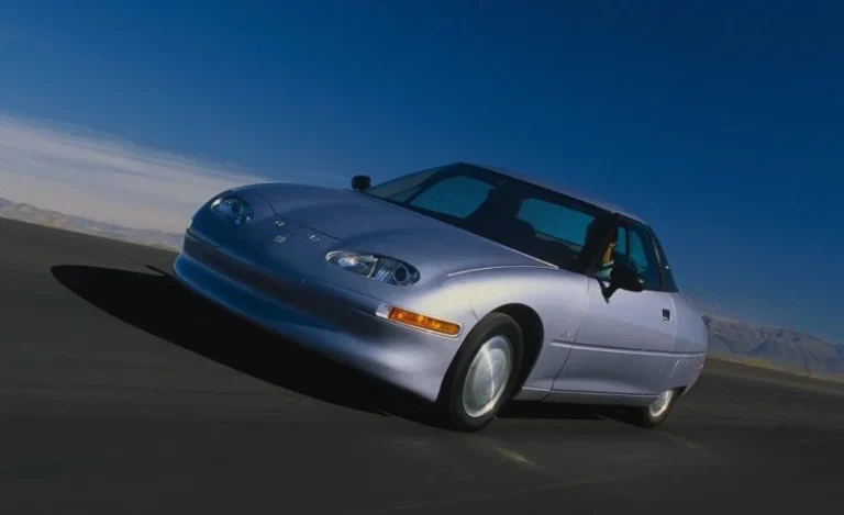 GM EV1 Restorasyonu: Tarihi EV Geri Dönüyor