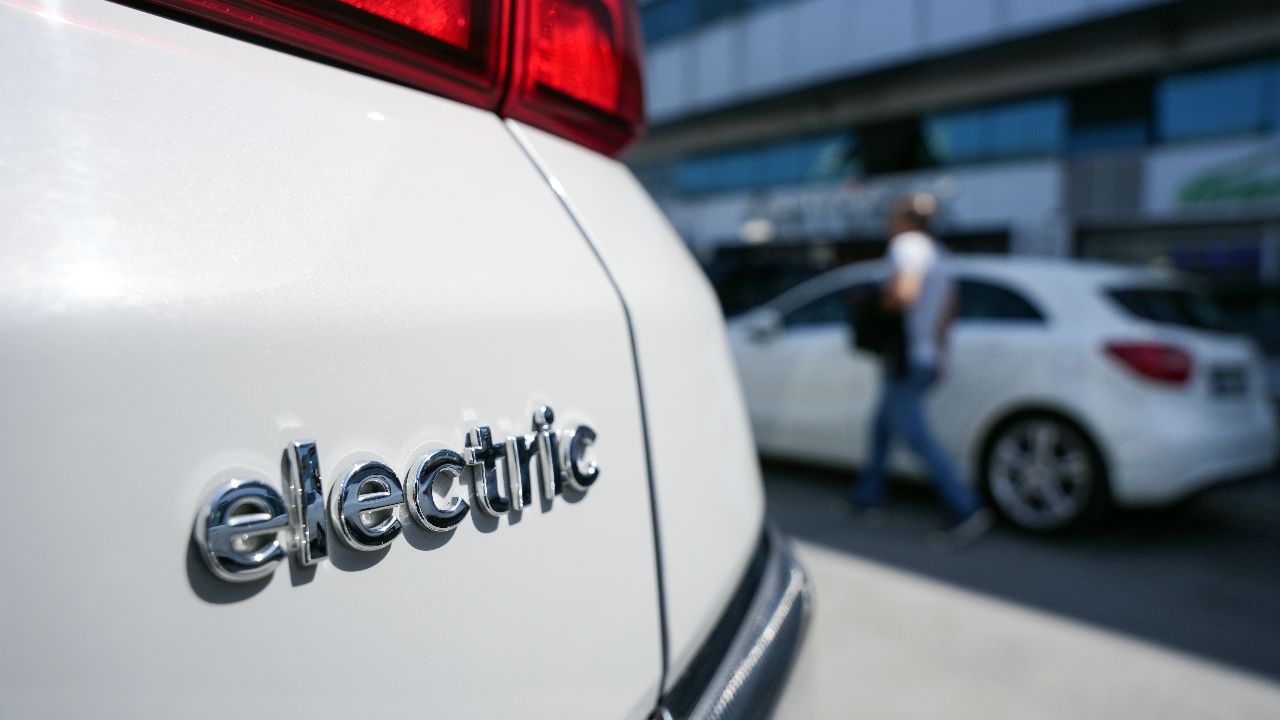 İkinci El Elektrikli Araç Fiyatlarında Düşüş Sinyali