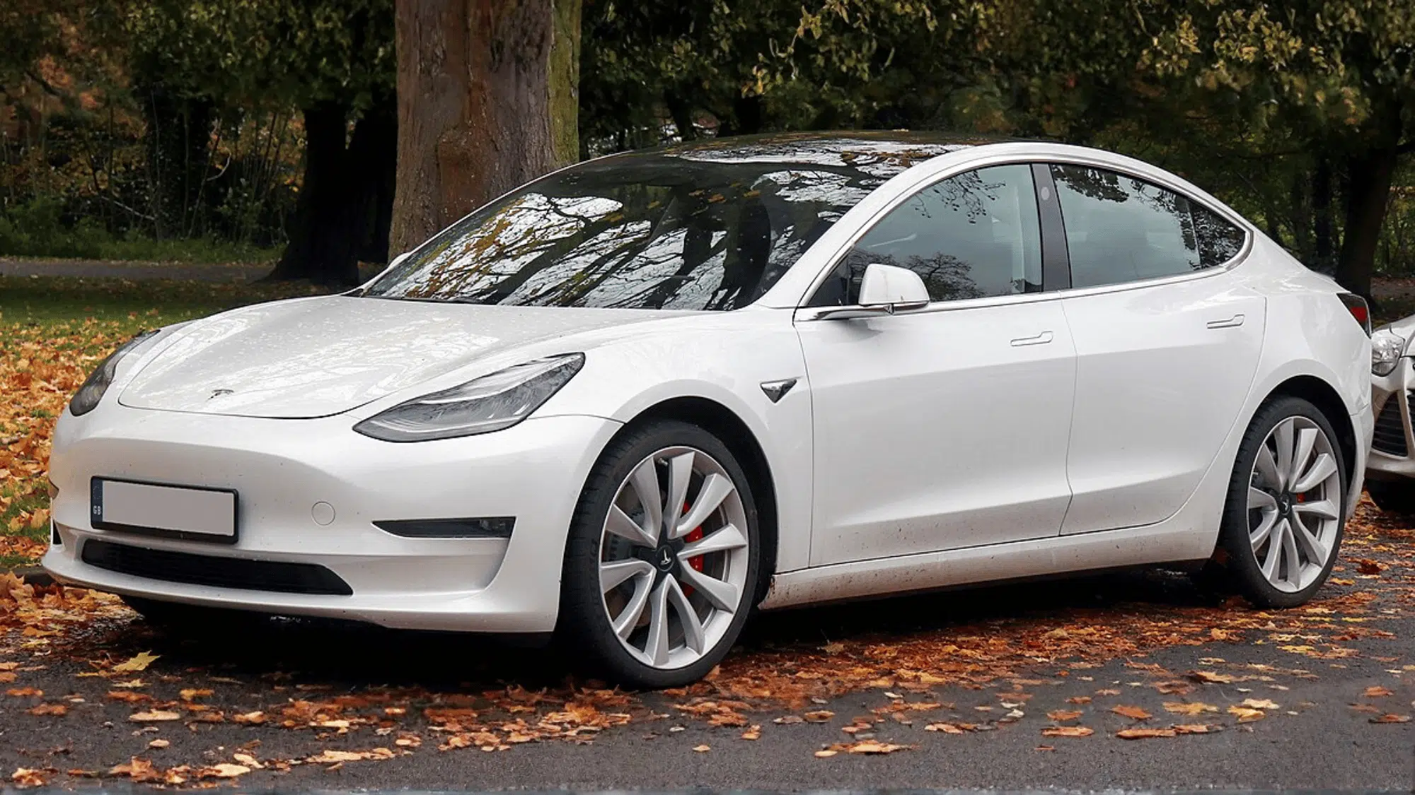 Tesla Model 3 Kuzey Amerika’da yıllık ücretsiz şarj kampanyası