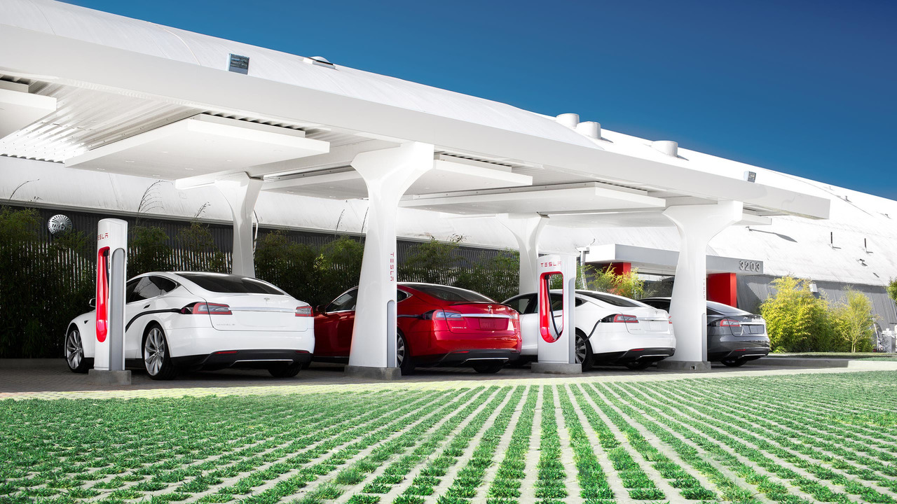 Tesla Model 3 ücretsiz Supercharger kampanyası