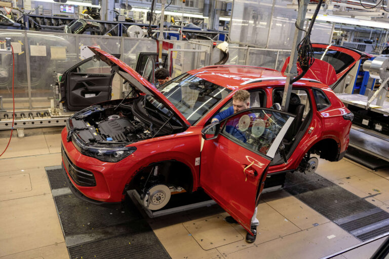 Volkswagen’den Tarihi Karar: Almanya Üretim Modeli Çöküyor, 1 Milyon Kapasite Daha Kesiliyor