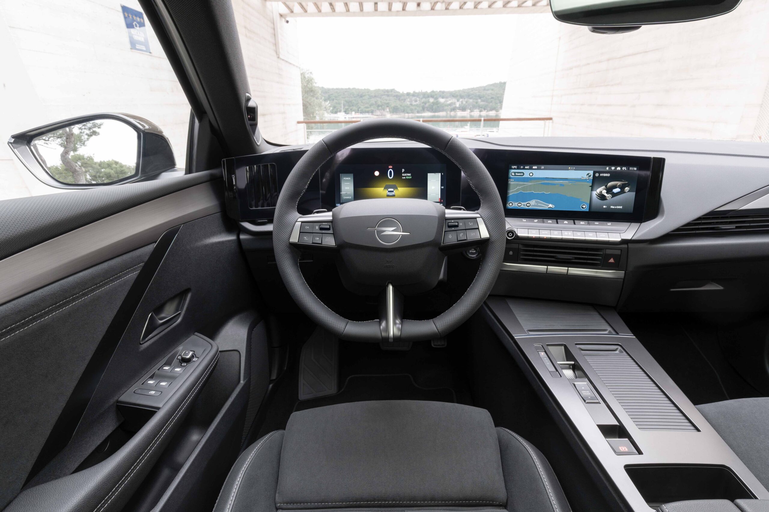 Yenilenen Opel Astra Türkiye’de satışta
