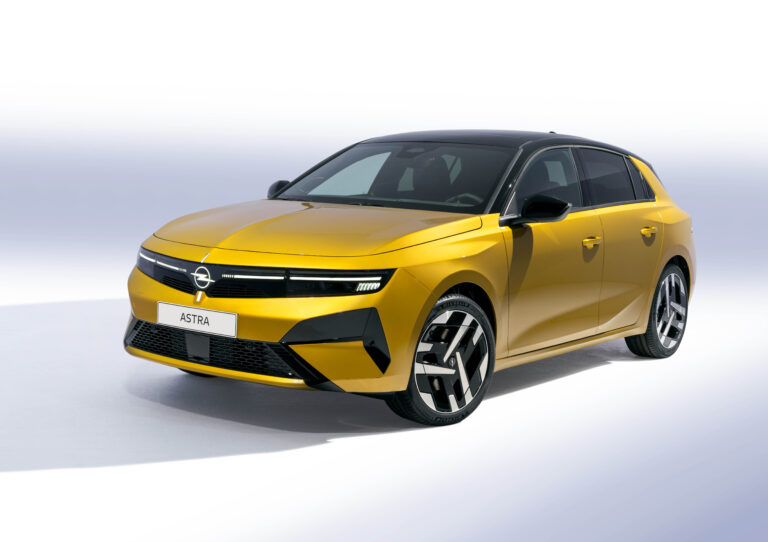 Yenilenen Opel Astra Türkiye’de satışta