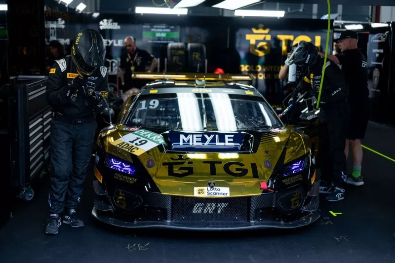 Grasser Nürburgring İçin İkinci Lamborghini’yi Hazırladı